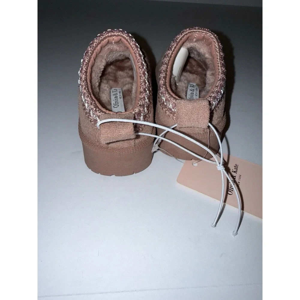 Olivia & Kate Girls Slippers Size 5 Pink Faux Fur Cozy Slip On NEW